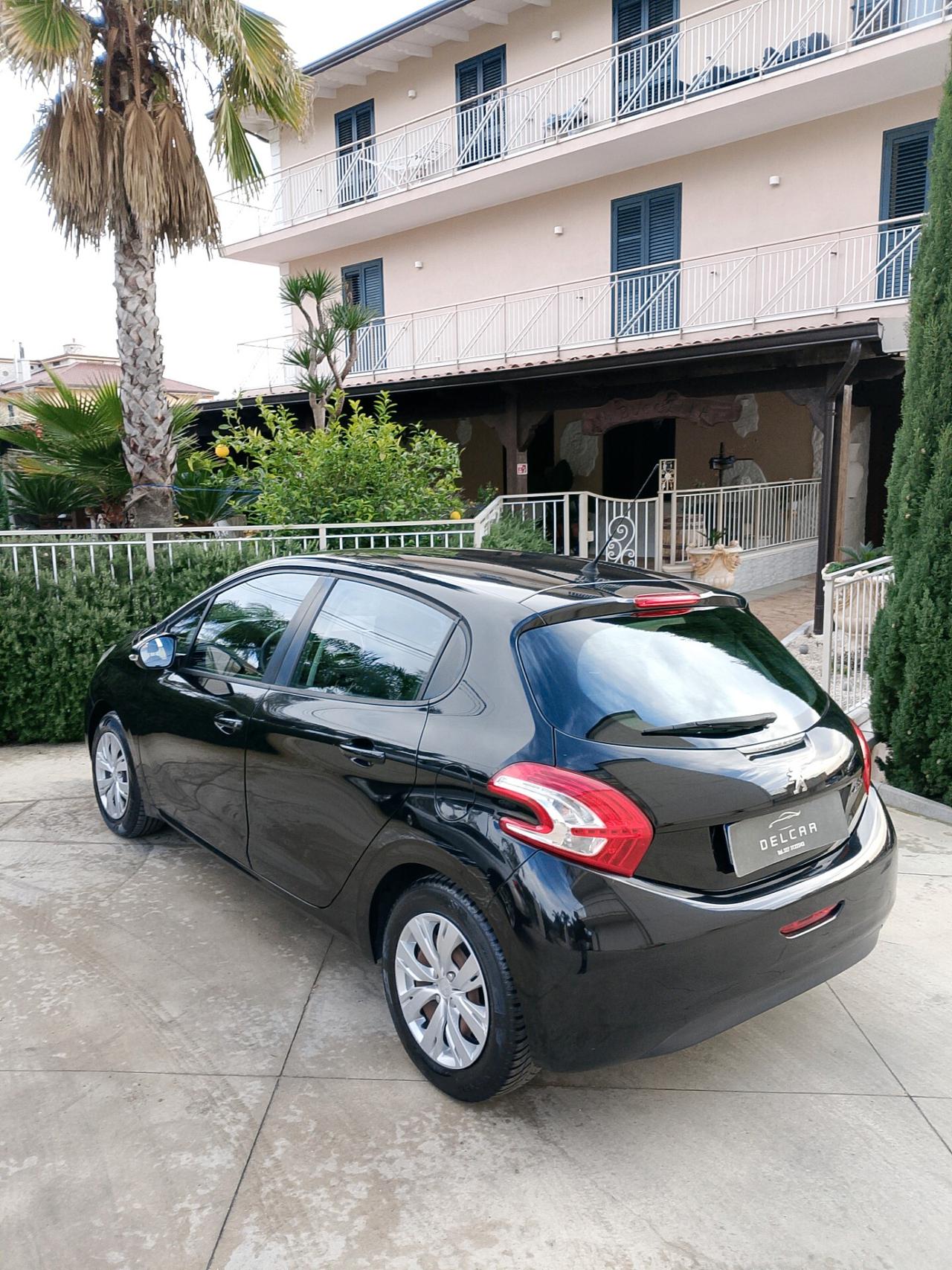 Peugeot 208 1.2 VTi 82 CV 5 porte Allure