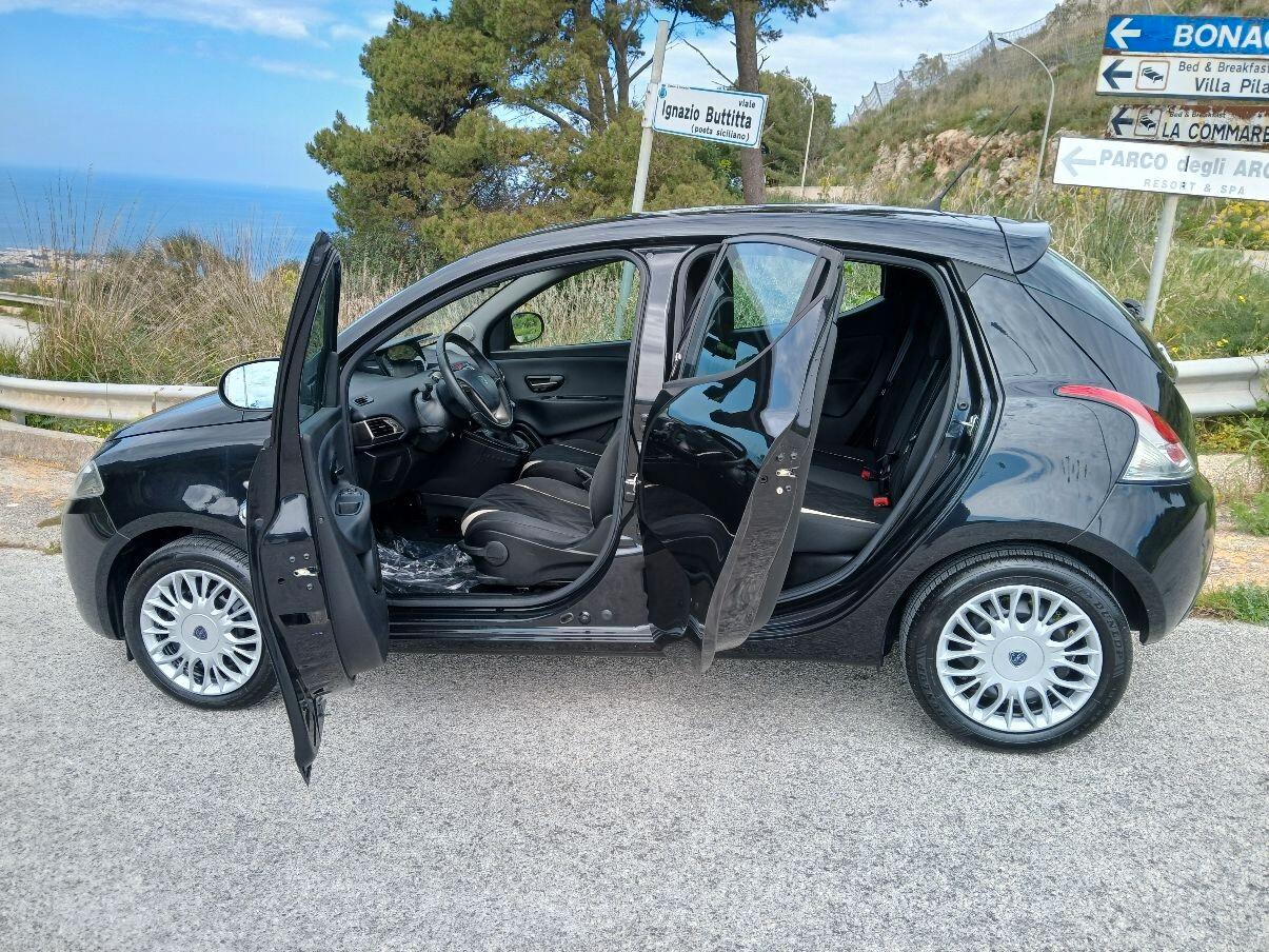 Lancia Ypsilon 1.2 Gold 5 Posti