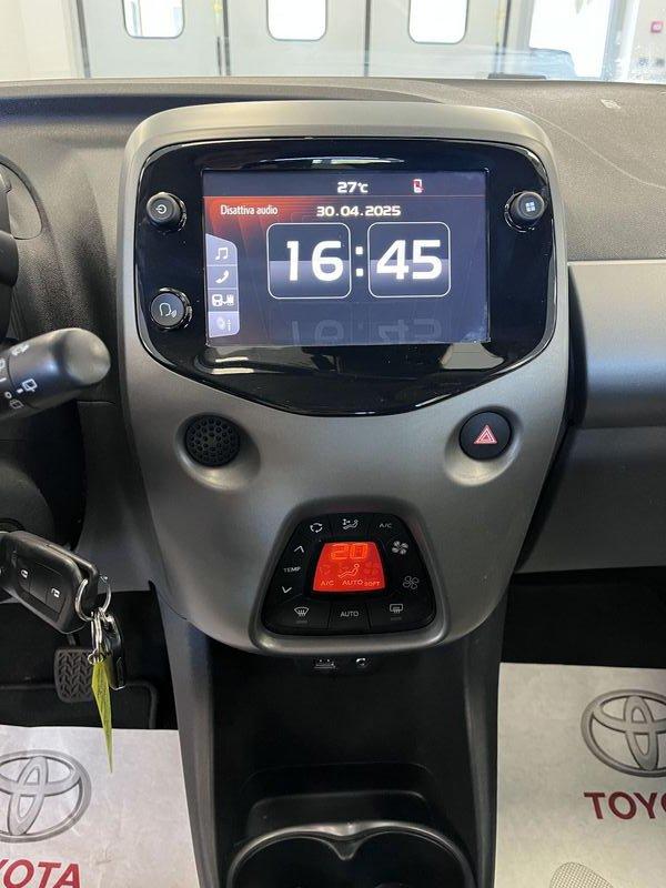 Toyota Aygo Connect 1.0 VVT-i 72 CV 5 porte x-fun