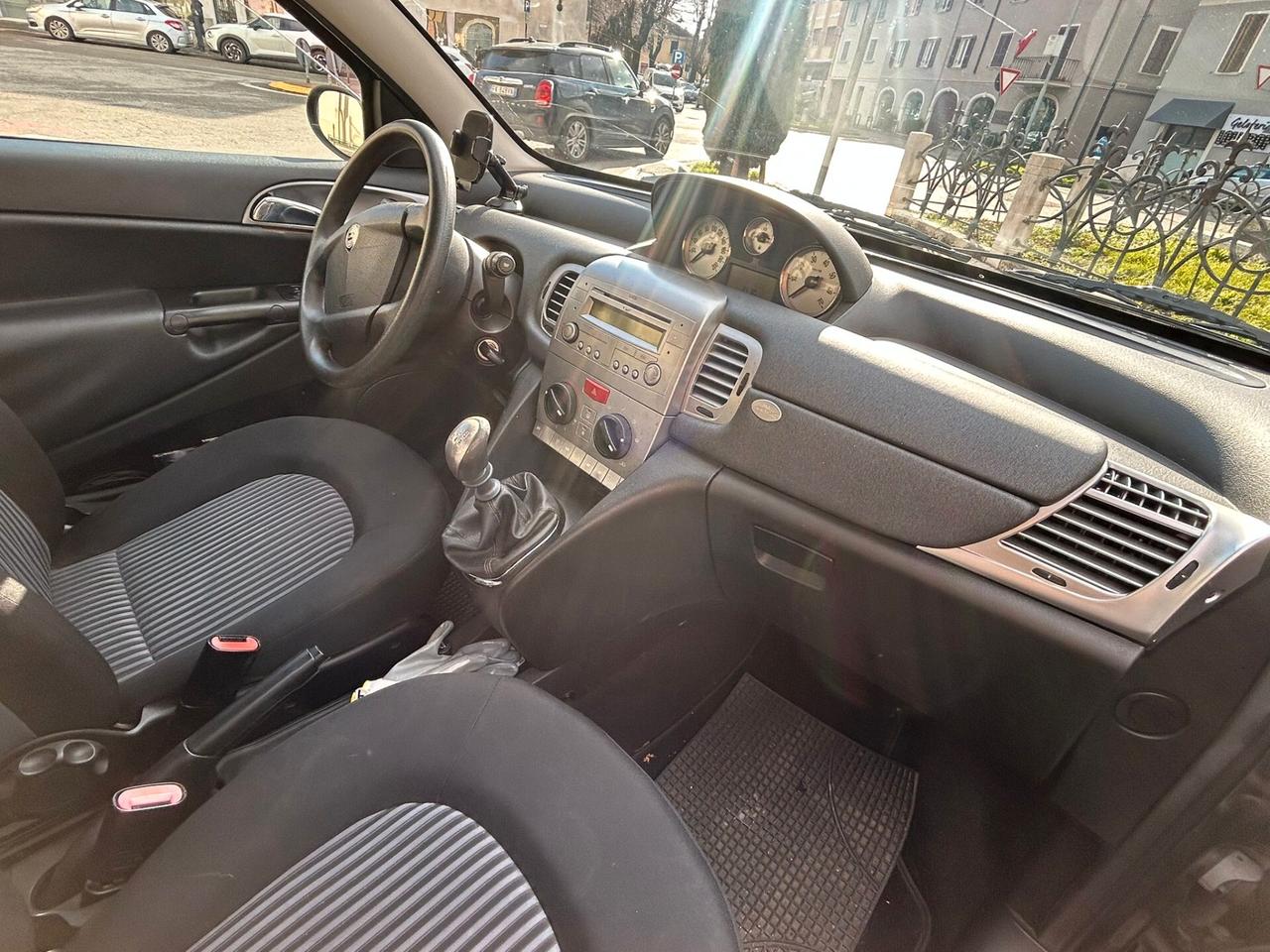 Lancia Ypsilon 1.2 8v - ANCHE PER NEOPATENTATI