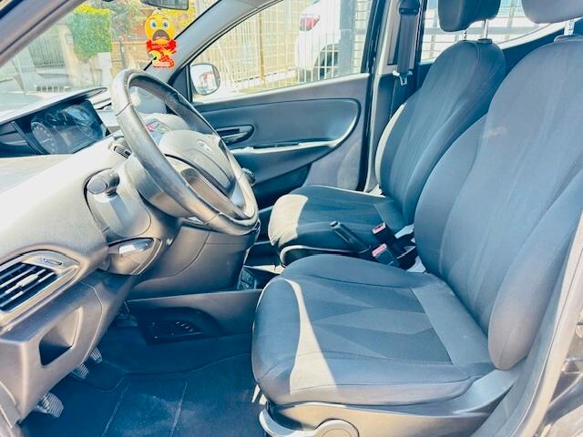 Lancia Ypsilon 1.2 69 CV 5 porte GPL Ecochic Gold