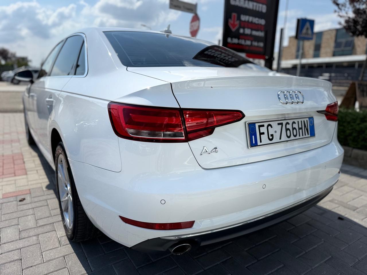 Audi A4 2.0 TDI 150 CV BERLINA Sport EURO6