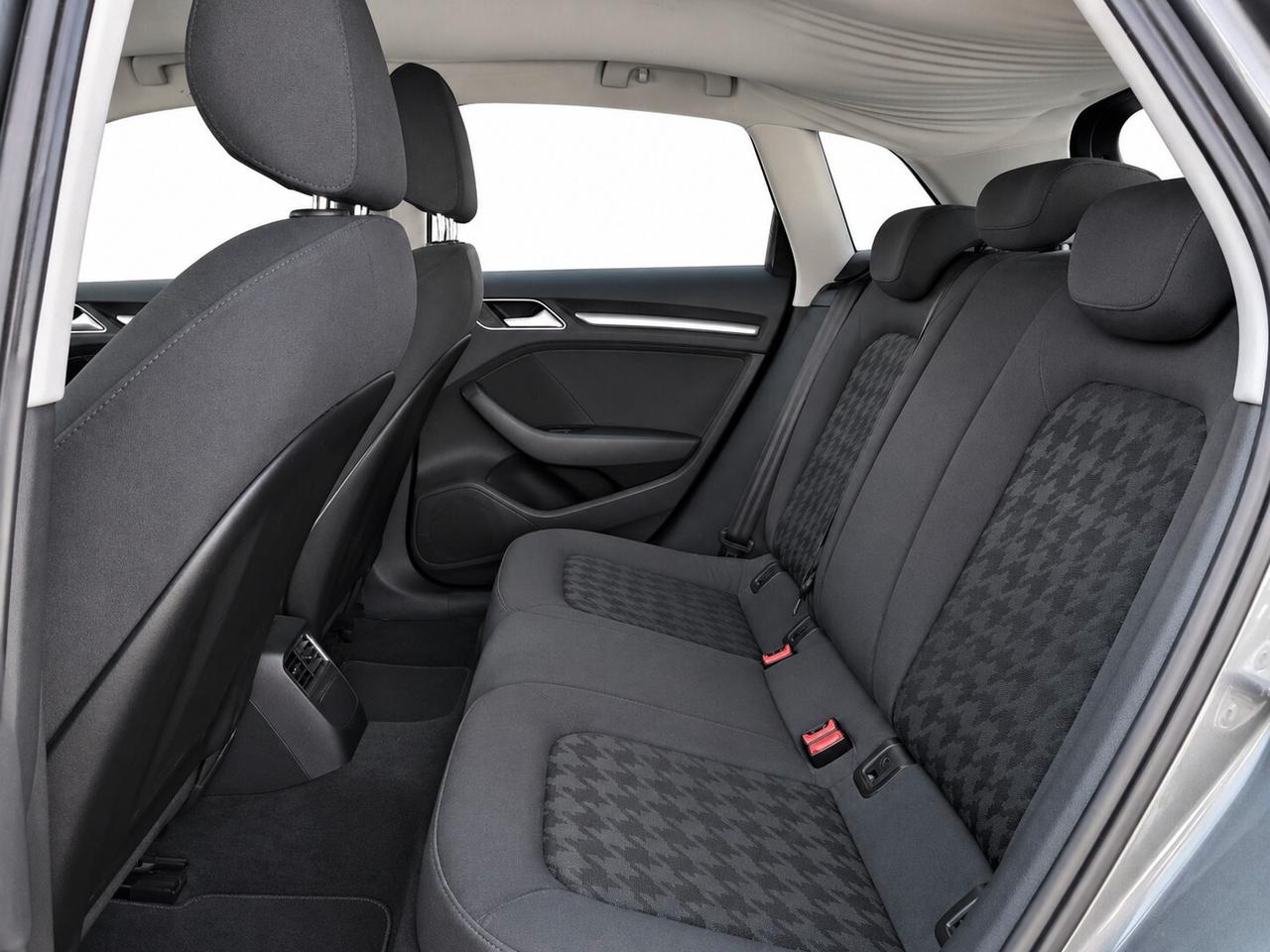 Audi A3 SPB 1.6 TDI Attraction CLEAN DIESEL S TRONIC