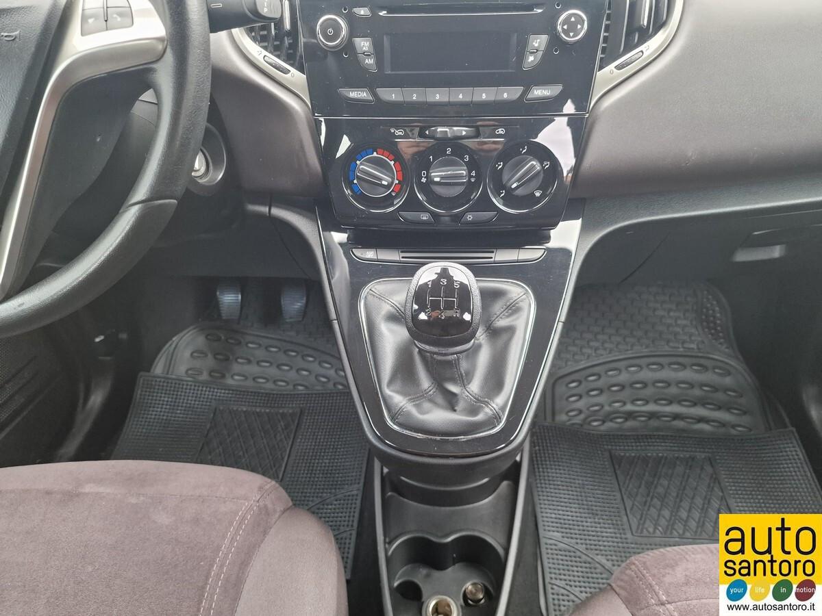 LANCIA YPSILON 1.2 SILVER