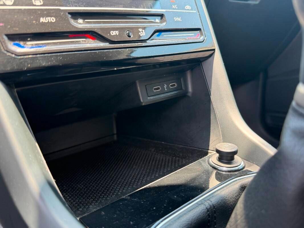 Volkswagen T-Cross 1.0 TSI Sport
