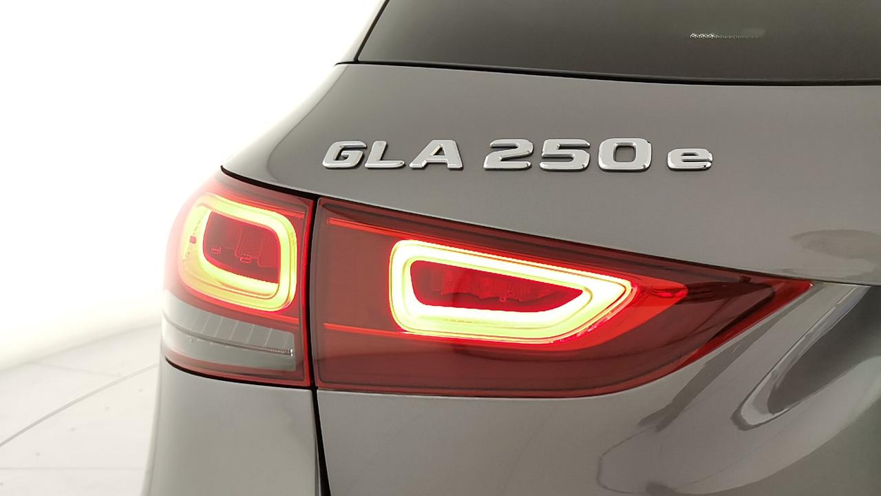 Mercedes-Benz GLA-H247 2020 - GLA 250 e phev (eq-power) Sport Plus auto