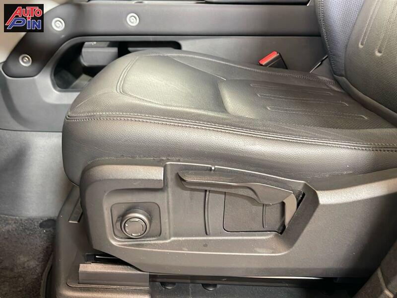 Land Rover Defender 3.0 D6 200 110 SE AWD auto.CONTO VENDITA