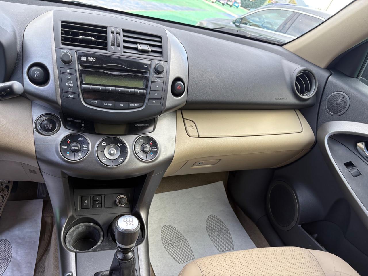 Toyota RAV 4 RAV4 2.2 D-4D 150 CV DPF Luxury