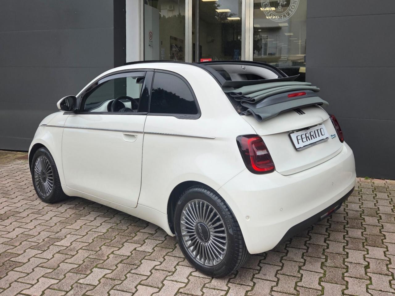 Fiat 500e Cabrio 42 kWh ICON