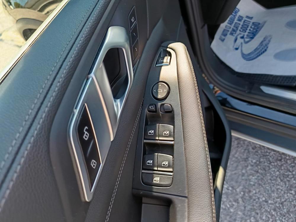 BMW X5 xdrive30d mhev 48V xLine auto