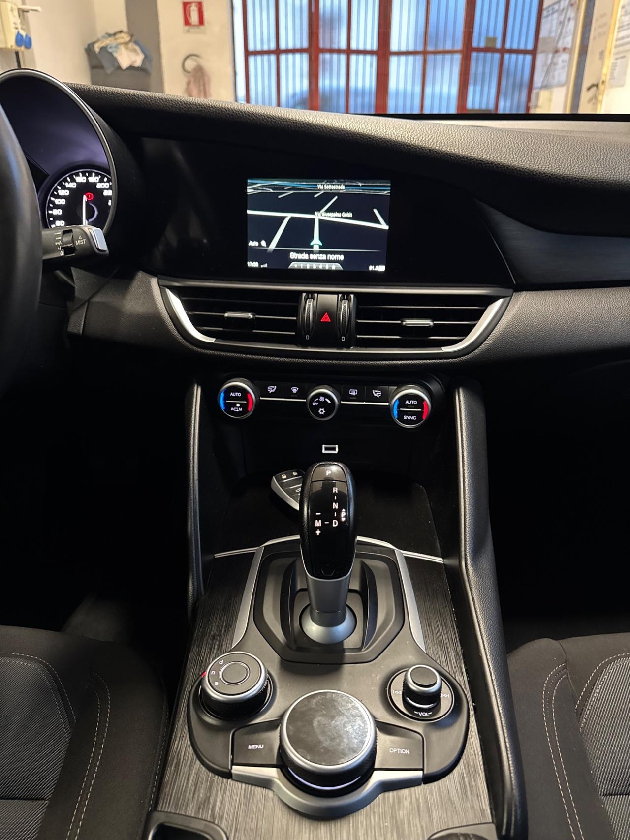 Alfa Romeo Giulia 2.2 Turbodiesel 180 CV Business Sport