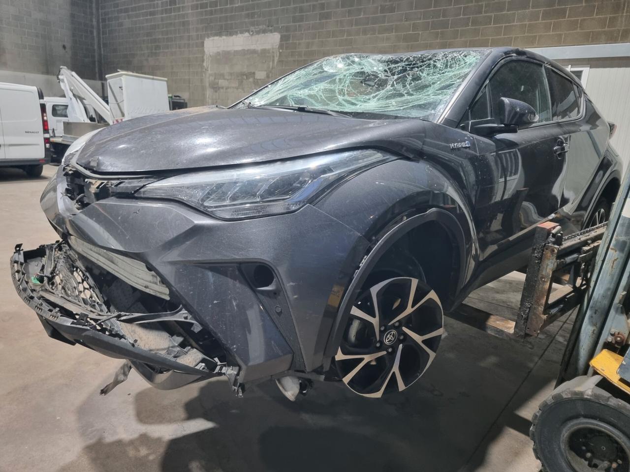 Toyota C-HR 1.8 Hybrid E-CVT Trend