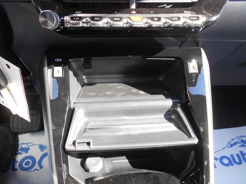 Peugeot 2008 136/145 Hybrid Allure CBC