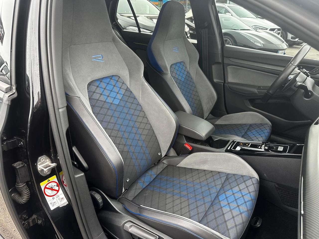 Volkswagen Golf R 2.0 TSI DSG 4Motion /PROMO/ TETTO/ IQ LIGHT/ HARMAN KARDON/ DRIFT MODE/ RETRO CAMERA/ PRONTA CONSEGNA