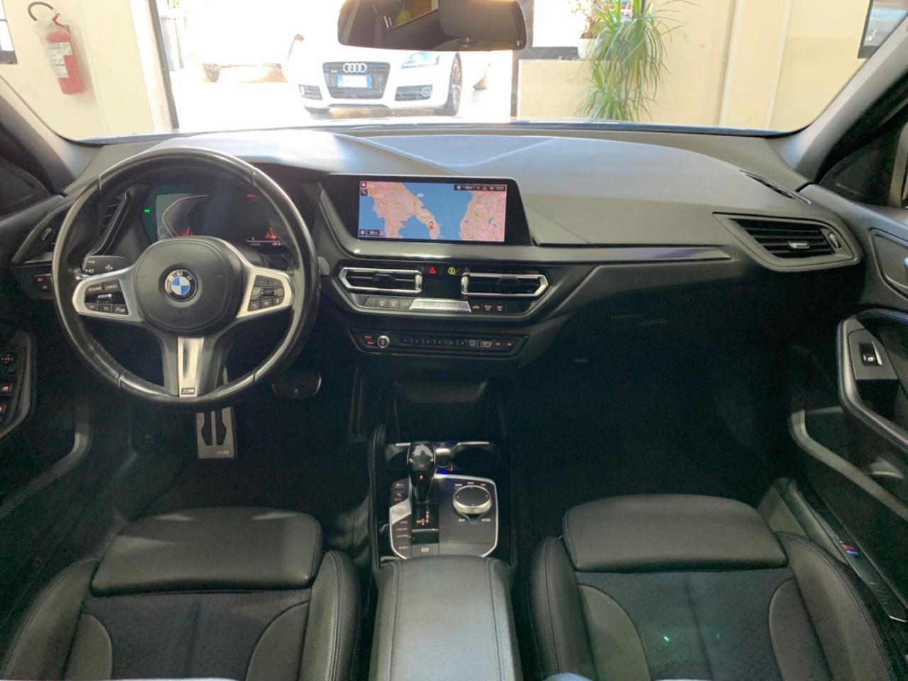 Bmw 118 118d 5p. Msport