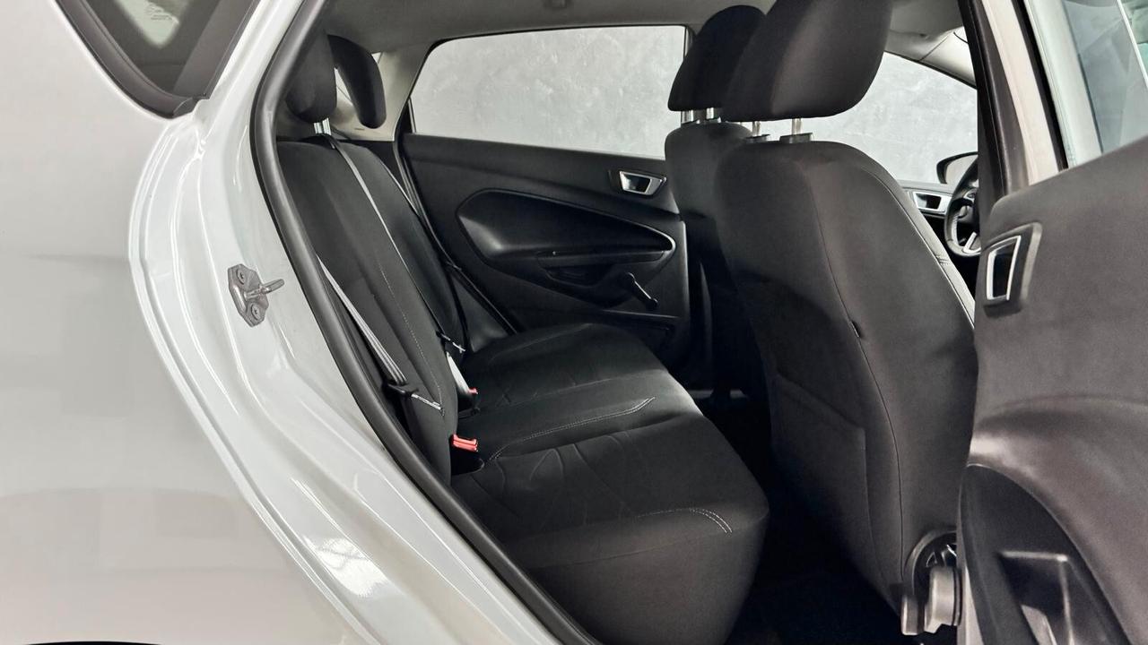 Ford Fiesta 1.5 TDCi 75CV 5 porte Titanium