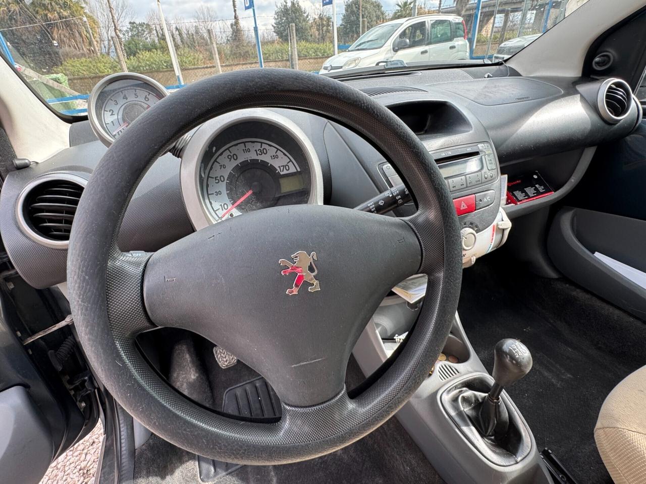 Peugeot 107 1.0 68CV 5p. clima idroguida 2007