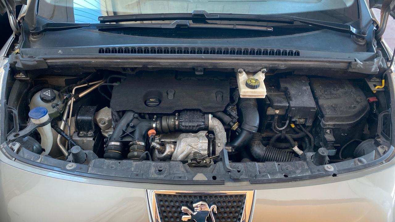 Peugeot 3008 1.6 e-HDi 112CV CAMBIO AUTOMATICO