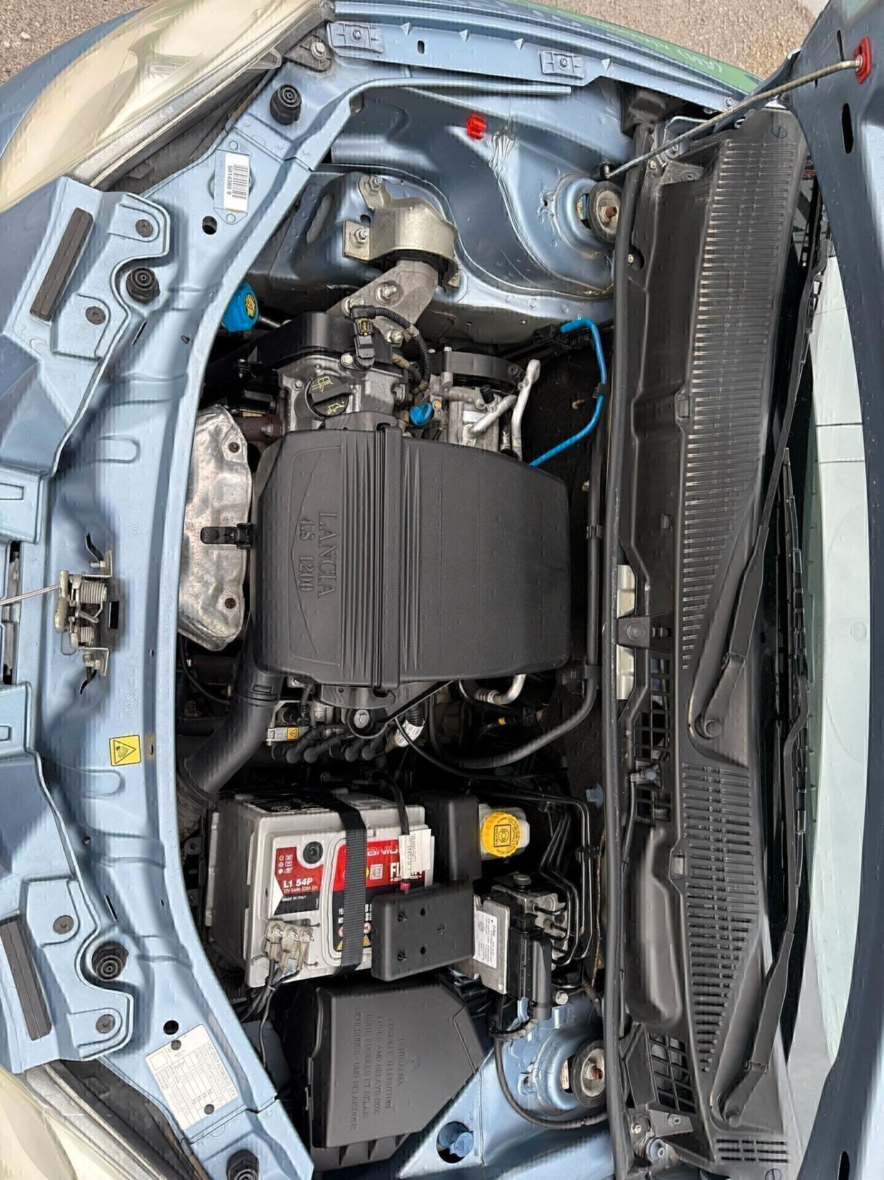 Lancia Ypsilon 1.2 Versus