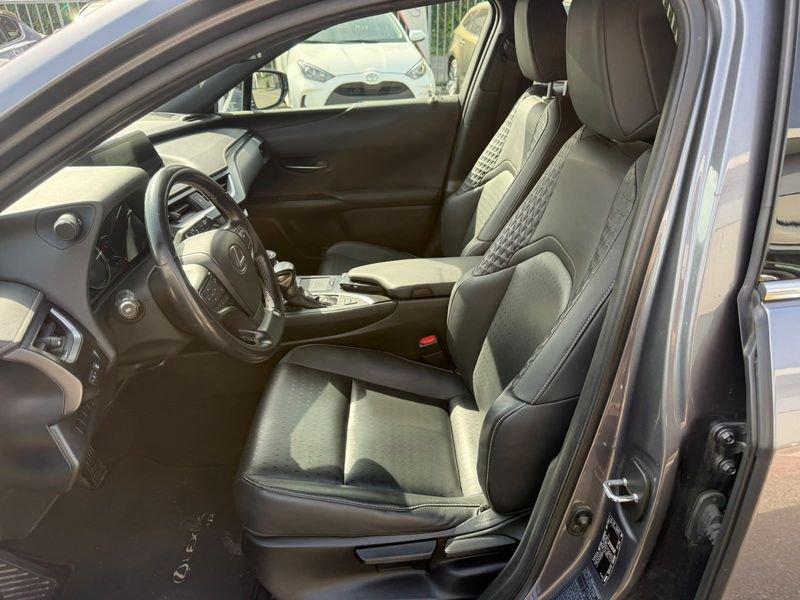 Lexus UX Hybrid Midnight Edition 2WD