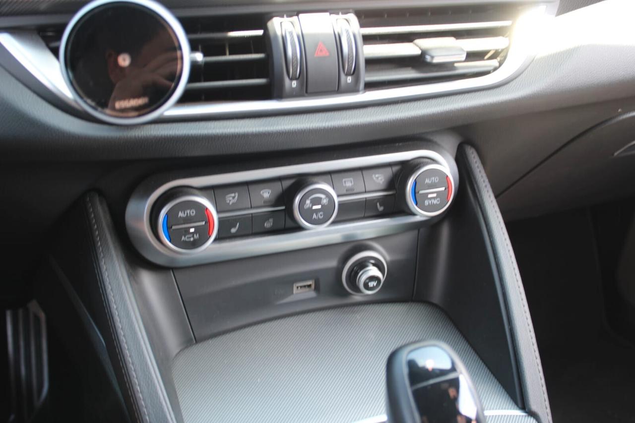 Alfa Romeo Stelvio Tua A SOLI 338€ al mese Anticipo Zero