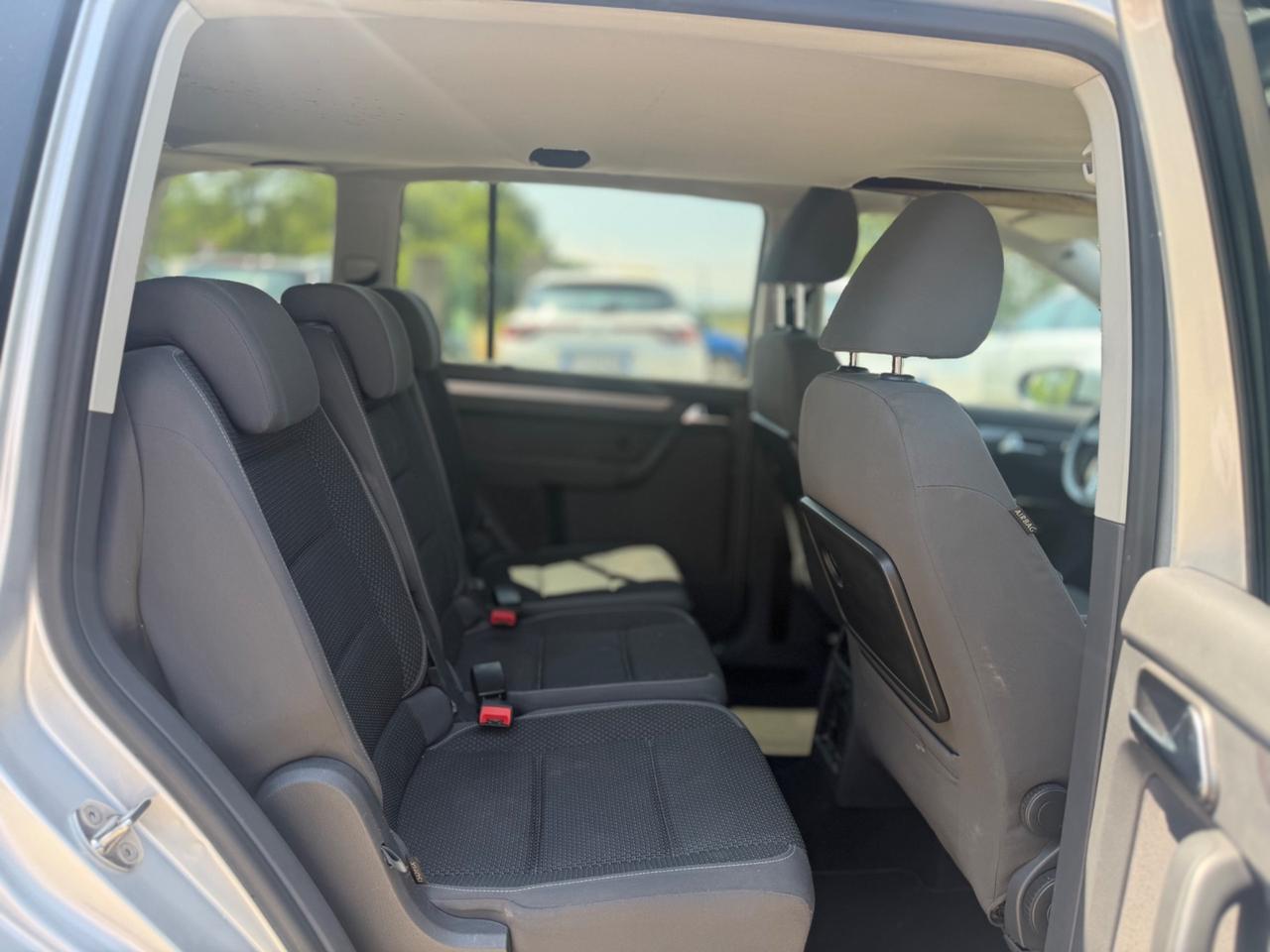 Volkswagen Touran 1.6 TDI (7POSTI)