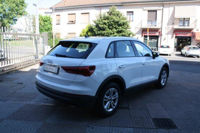 AUDI Q3 35 TDI S tronic Business