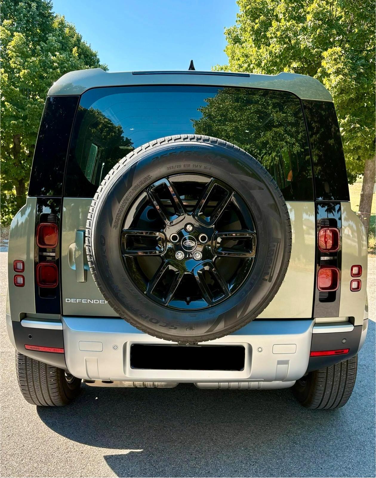 Land Rover Defender 110 3.0D I6 200 CV AWD Auto X-Dynamic SE