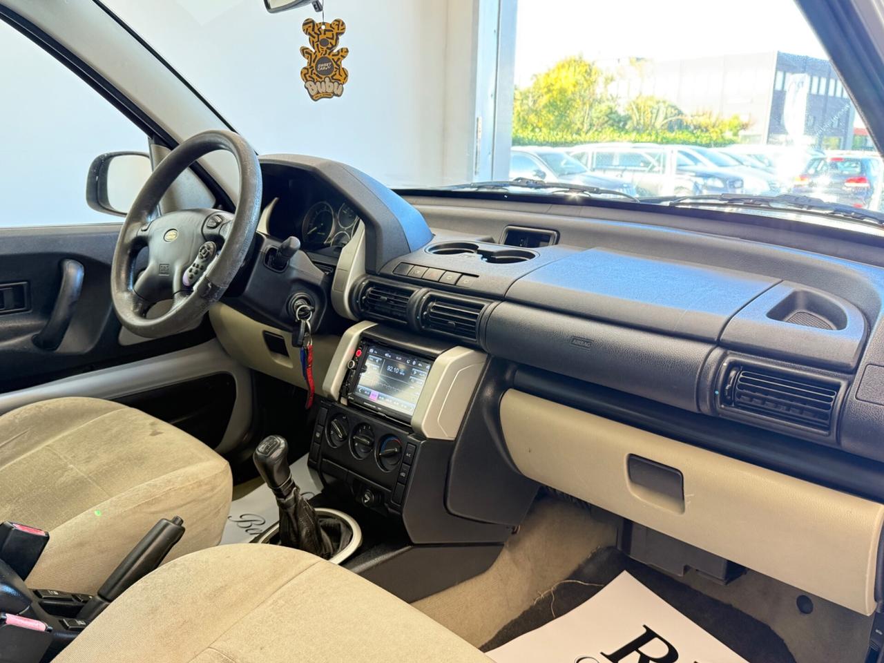 Land Rover Freelander 2.0 td4 3P gancio traino