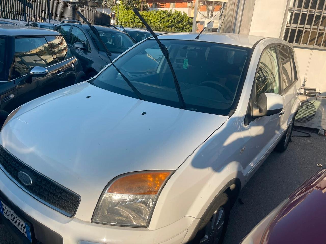 Ford Fusion 1.6 TDCi 5p. Collection