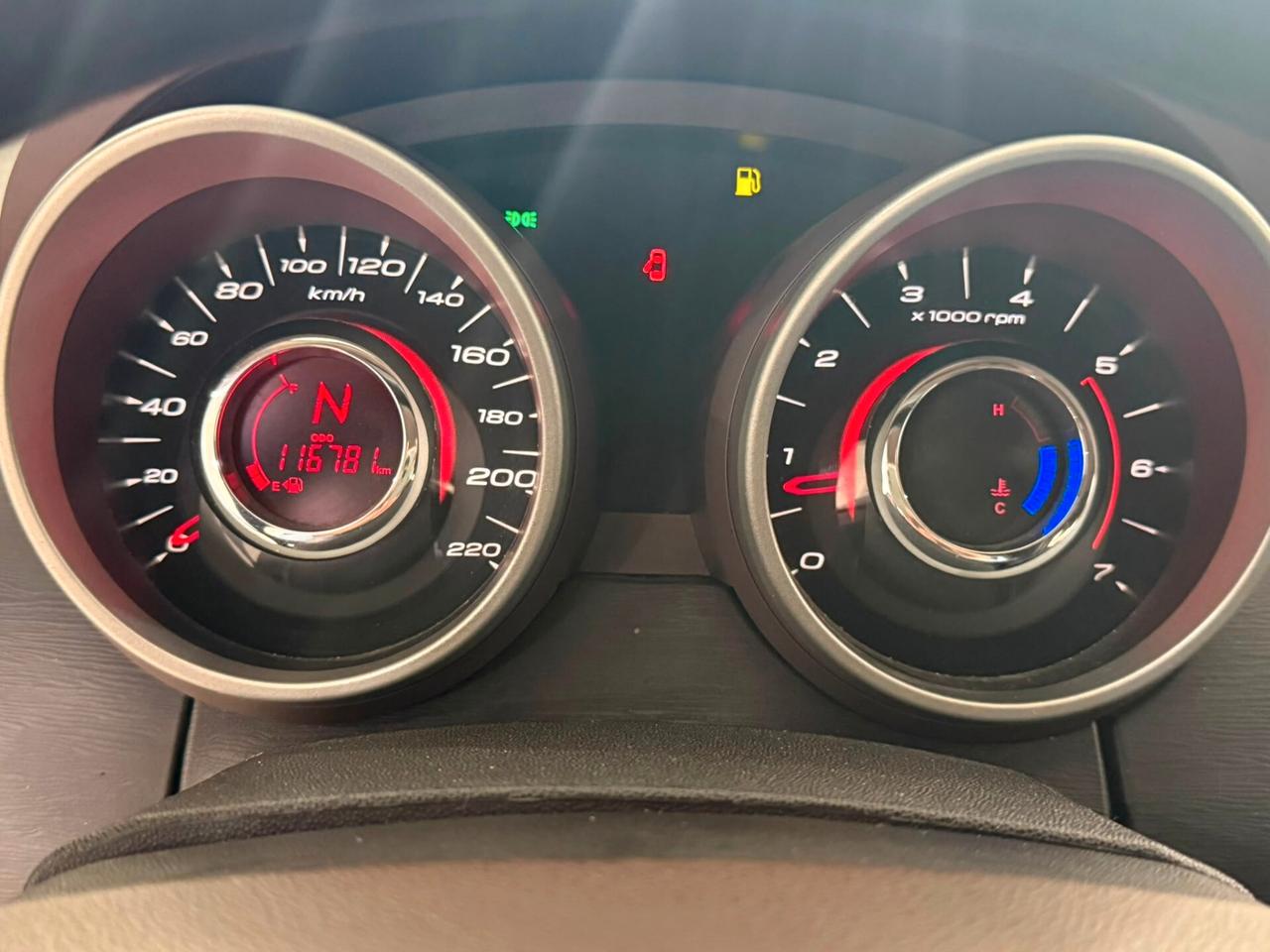 Mahindra XUV500 2.2 16V FWD W8