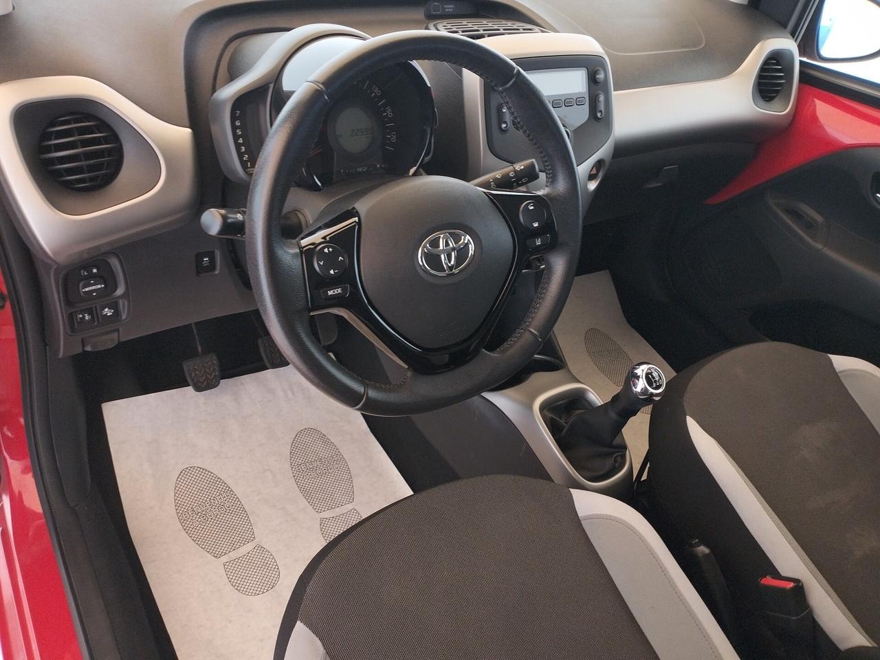 TOYOTA Aygo 1.0 69cv 5p - NEOPATENTATI