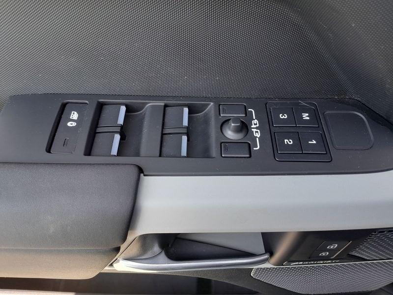 Land Rover Defender 3.0D I6 200 110 SE AWD N1 AUTOCARRO NETTO EXPORT