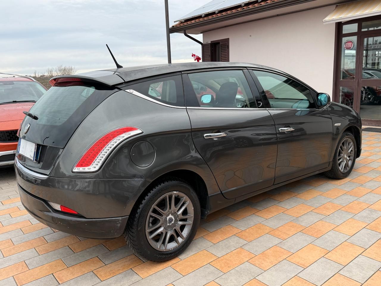 Lancia Delta 1.4 T JET 120 cv. ARGENTO (Impianto GPL)