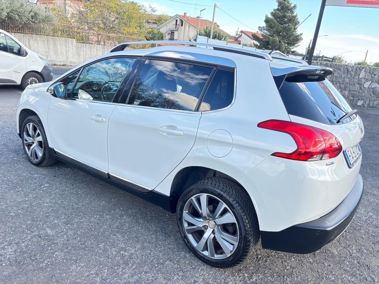 Peugeot 2008 BlueHDi 100 Allure