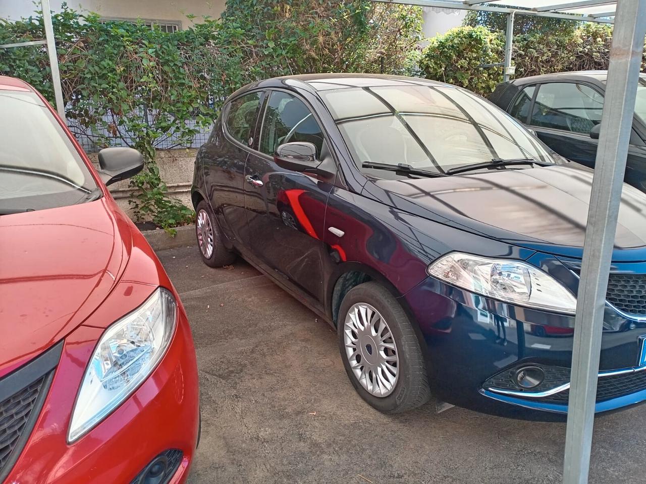 Lancia Ypsilon 1.2 69 CV 5 porte GPL Ecochic Silver