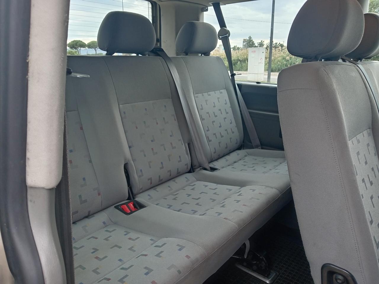 Volkswagen Transporter Shuttle 2.5 TDI/130CV PC