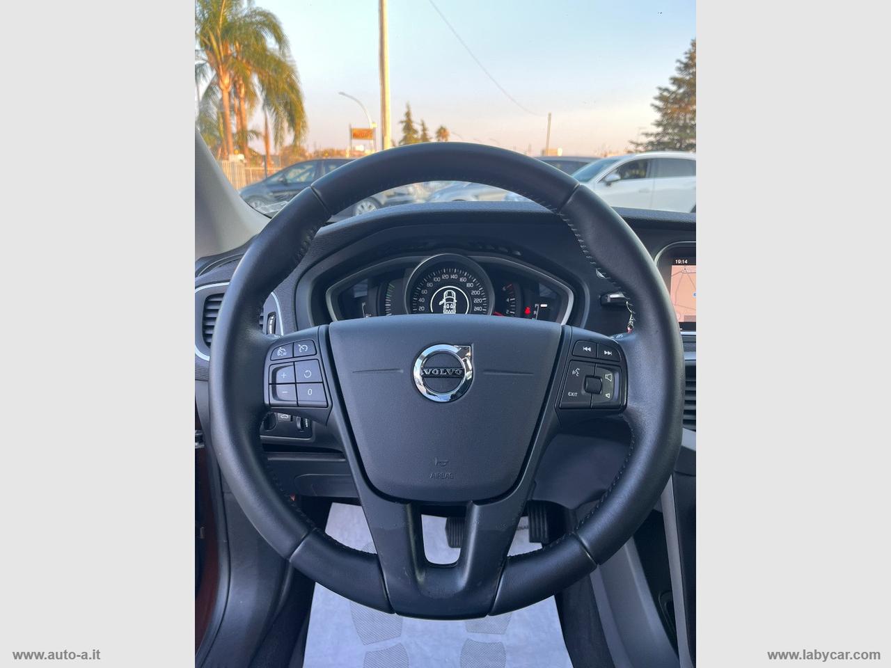 VOLVO V40 D2 Geartronic CROSS COUTRY