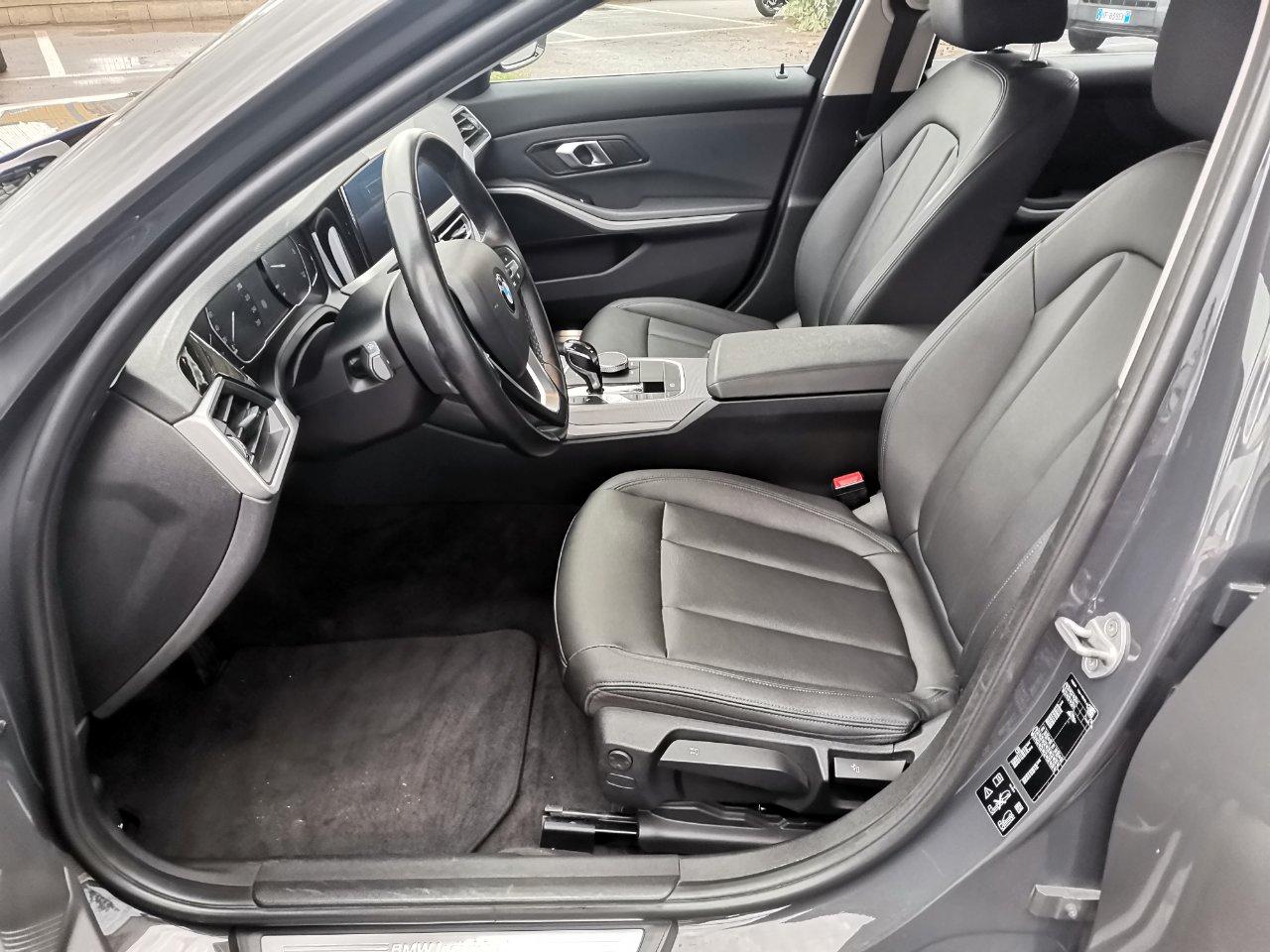 BMW 320 d Touring mhev 48V xdrive Business Advantage auto