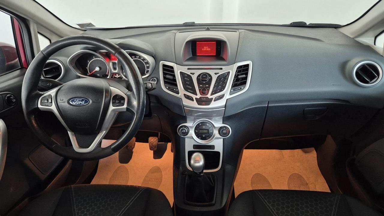 Ford Fiesta 1.4 5 porte Bz.- GPL Titanium Neopatentati