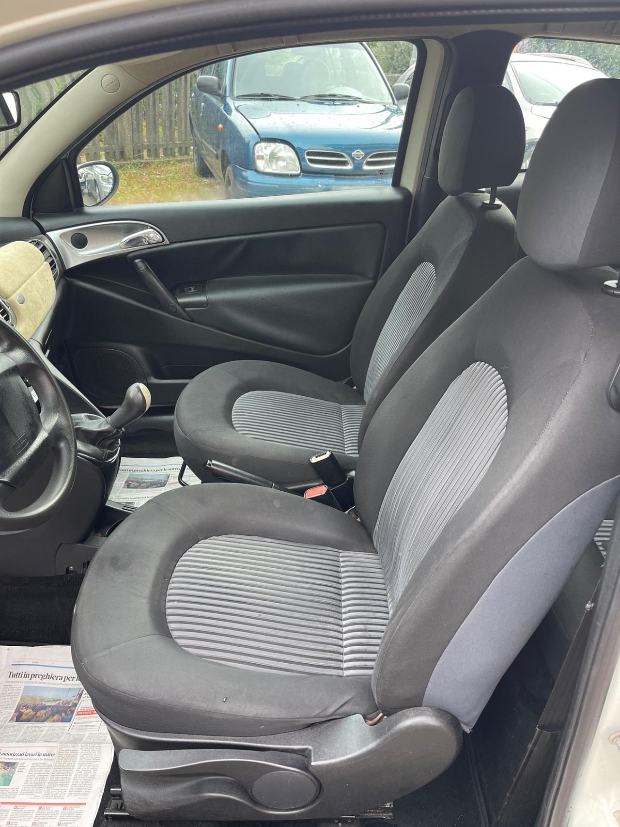 Lancia Ypsilon 1.3 MJT 75 CV Platino
