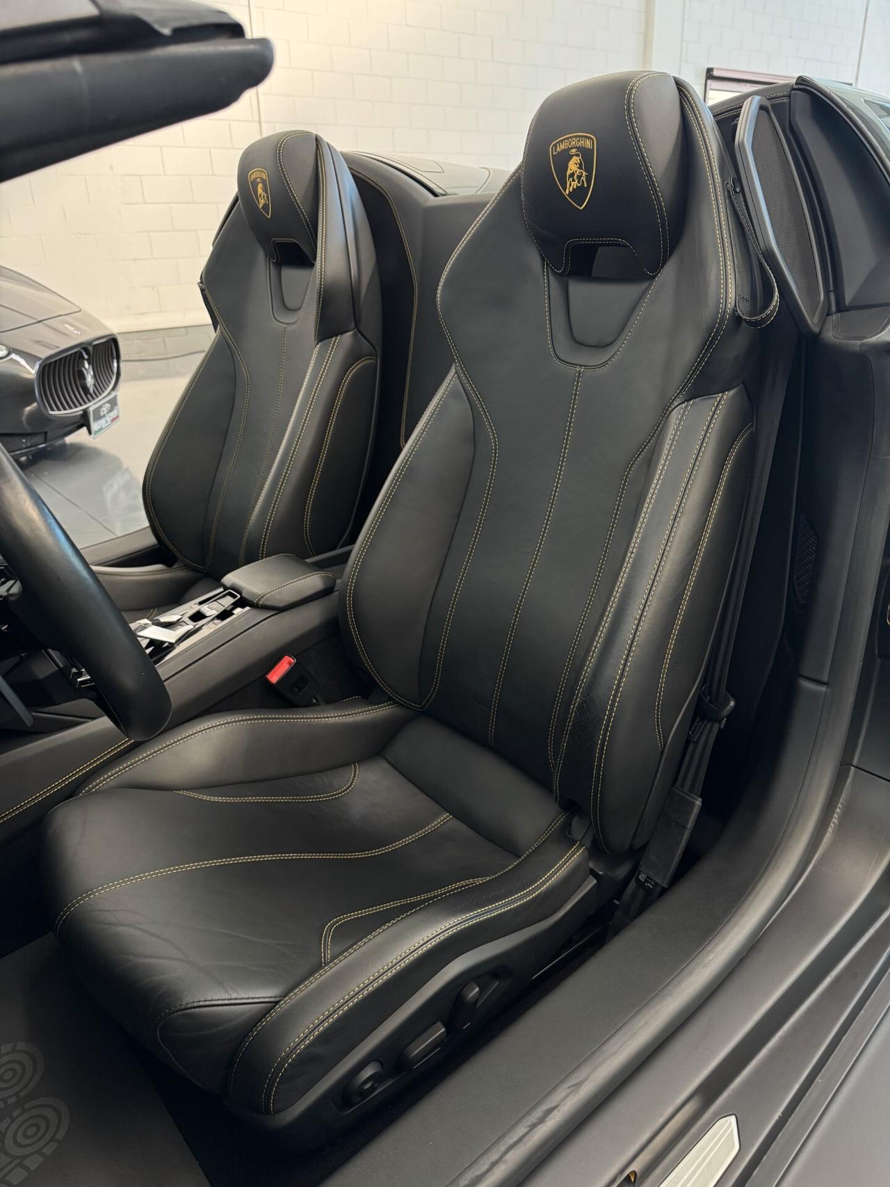 Lamborghini Huracán EVO Spyder 5.2cc 640cv AWD "Giallo Inti" + Wrapping NeroOpaco
