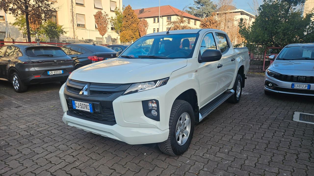 Mitsubishi L200 2.3 DI-D 150CV 4WD DOUBLE CAB INTENSE N1 + IVA