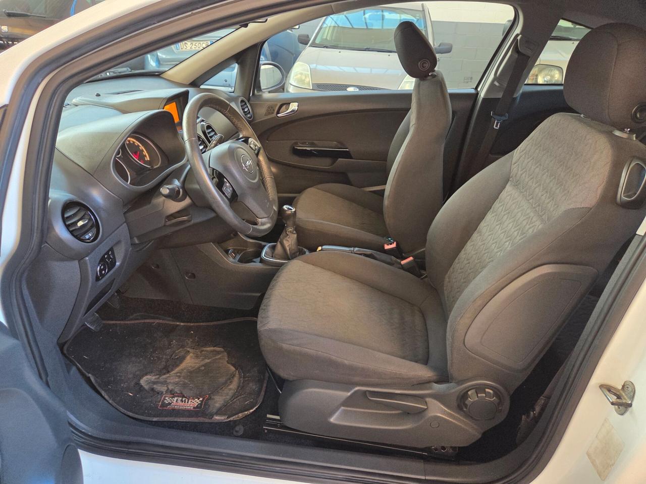 Opel Corsa 1.2 3 porte Edition