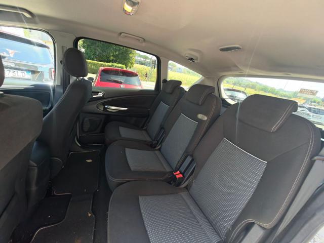 FORD S-Max 2.0 TDCi 140 CV New Titanium 7 POSTI