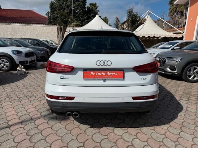 Audi Q3 2.0 TDI 120CV Design - 2016