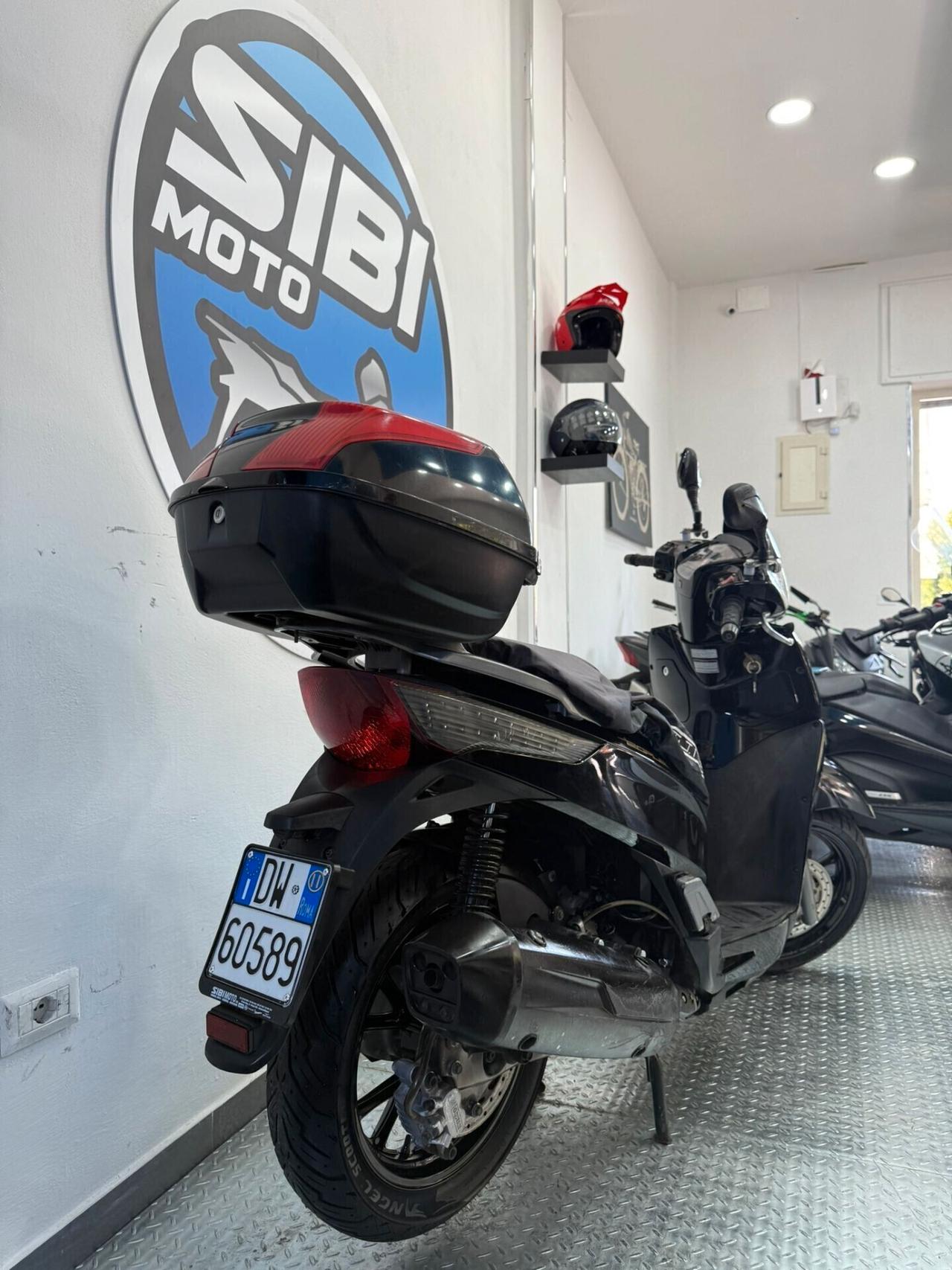 Kymco People GT 300
