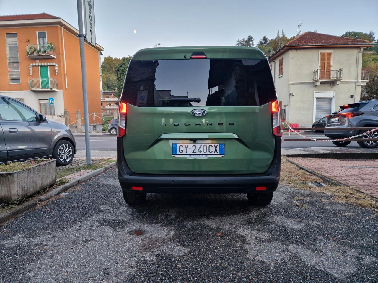 Ford Tourneo Courier 1.0 125CV "46.400 km" Carplay, Telecamera, Sensori