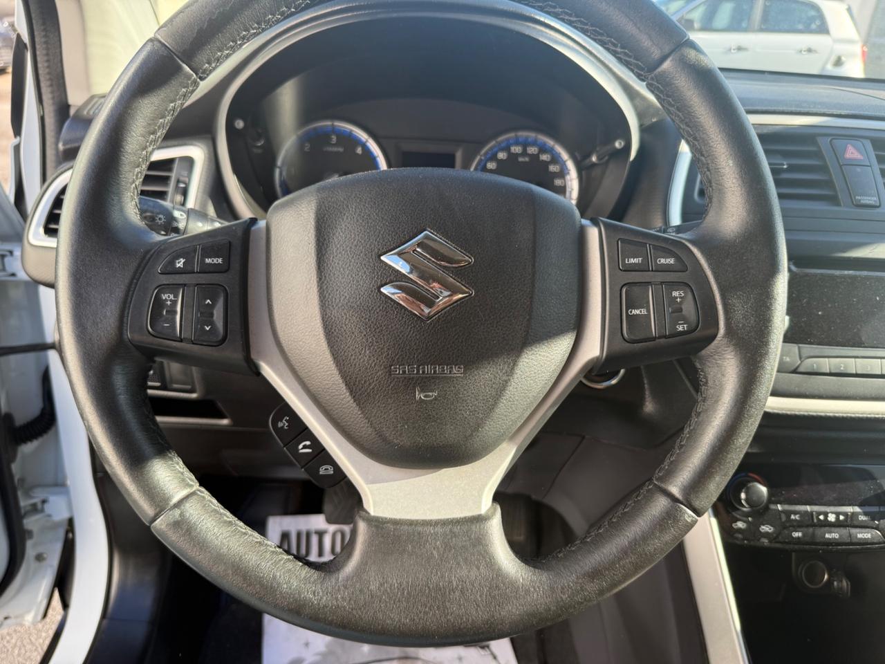 Suzuki S-Cross 1.6 DDiS 4WD All Grip Top