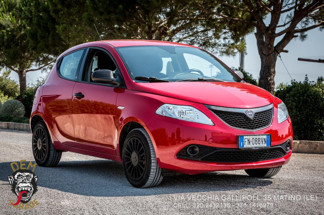 Lancia Ypsilon 1.2 69 CV 5 porte Elefantino Blu